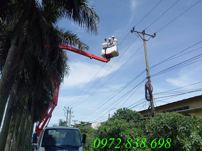 xe nâng người sửa chữa điện 16m