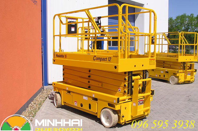 xe nâng người 12m dạng cắt kéo