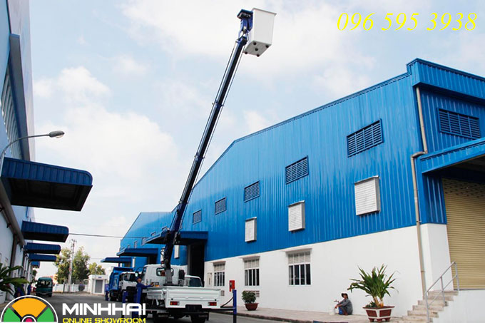 xe ô tô nâng người 15m