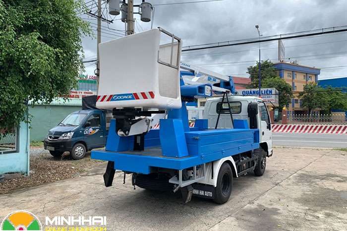 xe nâng người 14m isuzu socage