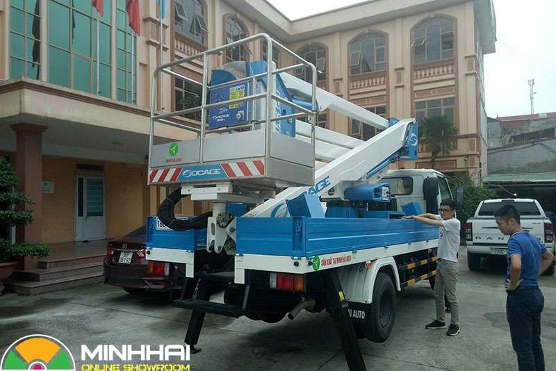 xe nâng người 20m isuzu socage da320